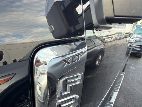 Used 2018 Ford F350 XLT AWD/4WD image 4