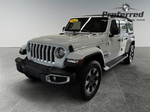 Used 2021 Jeep Wrangler Unlimited Sahara w/ Uconnect 4C Nav & Sound Group AWD/4WD image 10