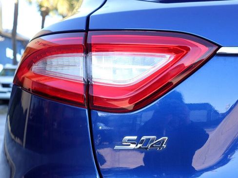 Used 2017 Maserati Levante S image 31