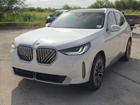 Used 2025 BMW X3 xDrive30i w/ Convenience Package AWD/4WD image 7