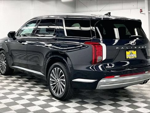 Used 2023 Hyundai Palisade Calligraphy AWD/4WD image 2