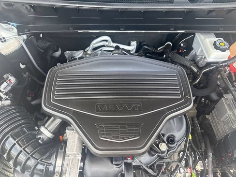 Used 2020 Cadillac XT6 Premium Luxury FWD image 29