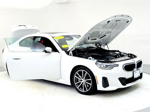 Used 2022 BMW 230i Coupe w/ Premium Package image 12