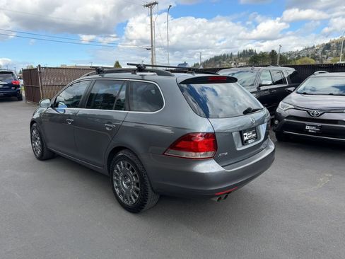 Used 2011 Volkswagen Jetta TDI w/ Wheel & Sunroof Pkg FWD image 6