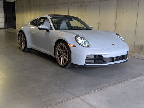 Certified 2025 Porsche 911 Carrera image 10