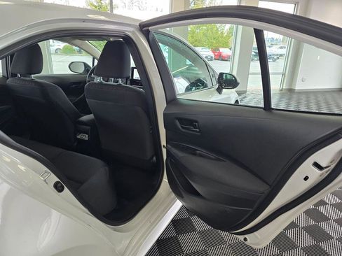 Used 2024 Toyota Corolla LE image 39