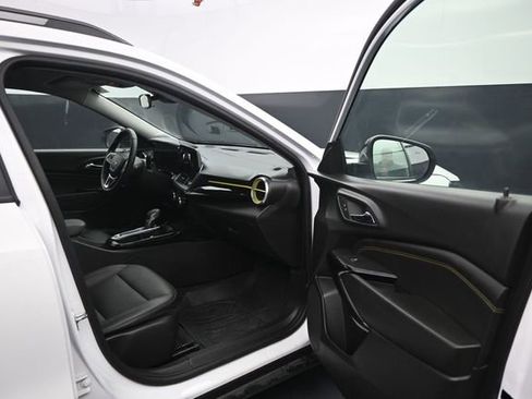 Used 2024 Chevrolet Trax ACTIV w/ Driver Confidence Package FWD image 27