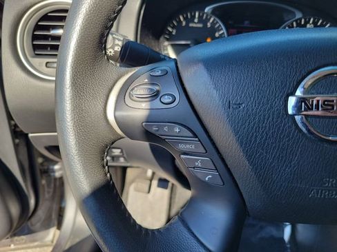 Used 2017 Nissan Pathfinder SL w/ SL Tech Package image 16