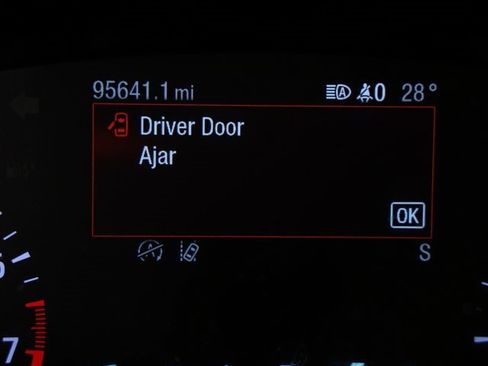 Used 2020 Ford Escape SE image 9