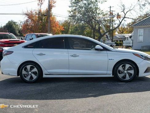Used 2016 Hyundai Sonata Limited w/ Option Group 02 image 4