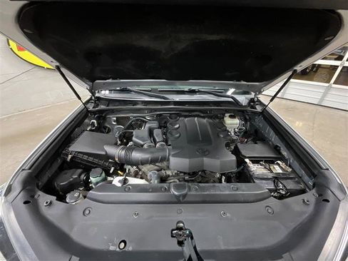 Used 2016 Toyota 4Runner Trail Premium image 31