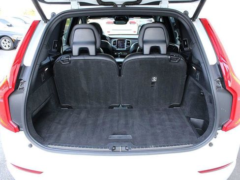Used 2020 Volvo XC90 T6 Momentum image 8