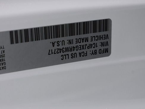 Certified 2024 Jeep Wrangler Sahara w/ Technology Group image 39