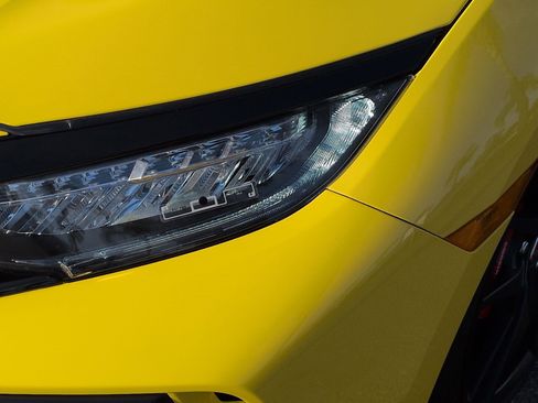 Used 2021 Honda Civic Type R Limited image 6