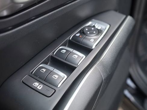 Certified 2024 Kia Sorento S image 17