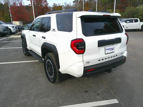 Used 2025 Toyota 4Runner TRD Off-Road Premium image 9