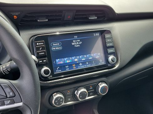 Used 2024 Nissan Kicks SV w/ Exterior Package FWD image 29