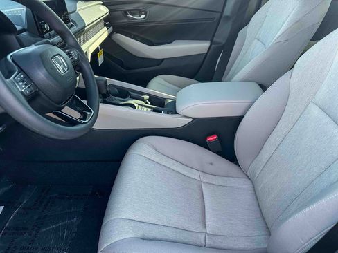 New 2025 Honda Accord SE image 10