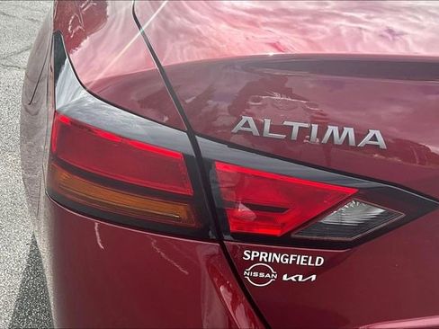 Used 2025 Nissan Altima 2.5 SV FWD image 22