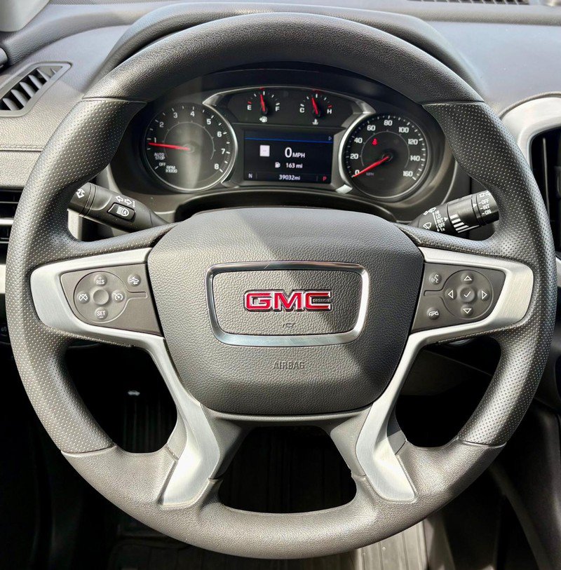 Used 2024 GMC Terrain SLE w/ Driver Convenience Package FWD image 19