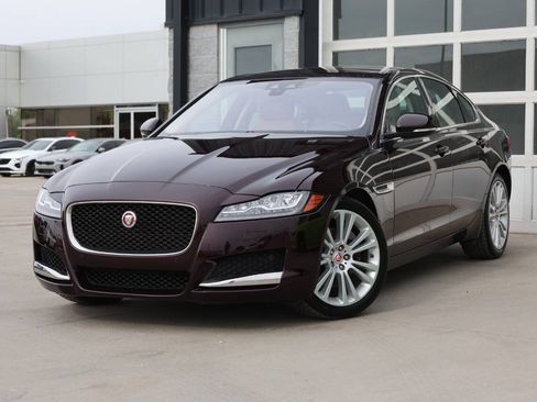 Used 2020 Jaguar XF Prestige AWD/4WD image 3