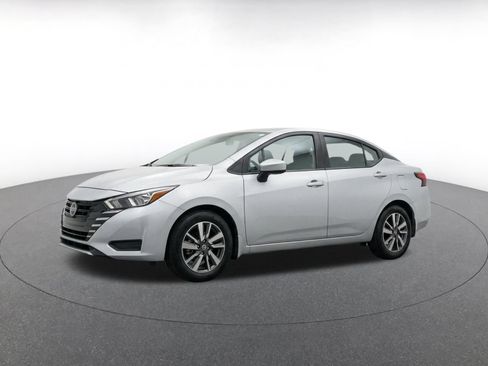 Used 2025 Nissan Versa SV FWD image 3