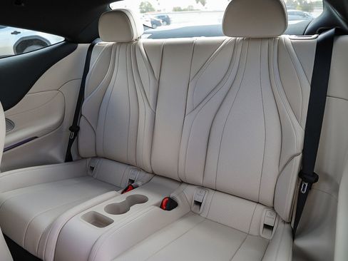 Used 2025 Mercedes-Benz CLE 300 4MATIC Coupe image 19