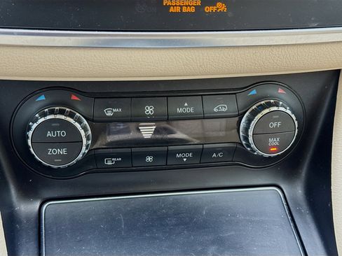 Used 2018 Mercedes-Benz GLA 250 image 12