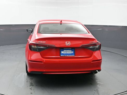 Certified 2025 Honda Civic Sport image 4