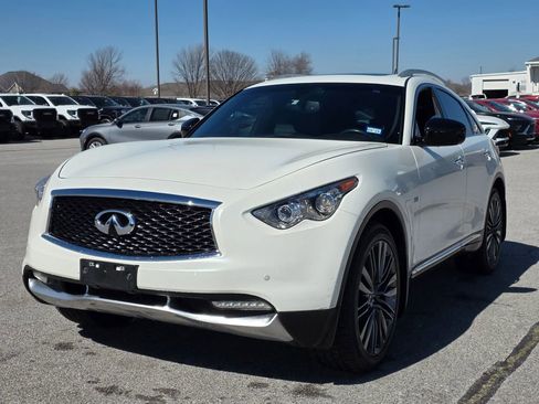 Used 2017 INFINITI QX70 2WD w/ Limited Package image 3