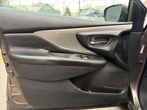 Used 2017 Nissan Murano S AWD/4WD image 19