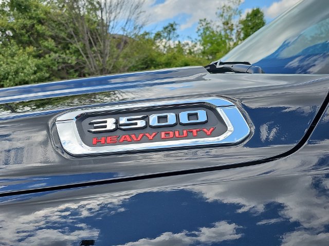 Used 2025 RAM 3500 Laramie AWD/4WD image 41