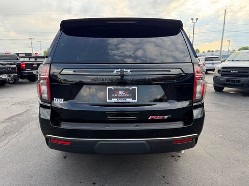 Used 2021 Chevrolet Suburban RST w/ Luxury Package AWD/4WD image 8
