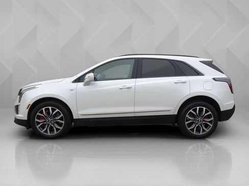 Certified 2023 Cadillac XT5 Sportv w/ Technology Package AWD/4WD image 2
