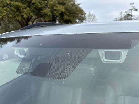 Used 2020 Subaru Forester Limited w/ Popular Package #3 image 2