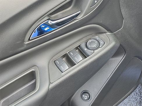 Used 2024 Chevrolet Equinox LT image 19