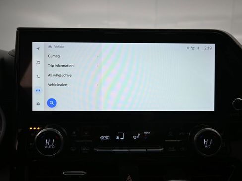 Used 2023 Toyota Highlander Limited image 17