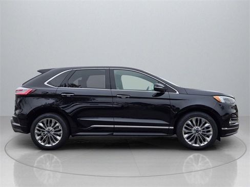 Used 2020 Ford Edge Titanium w/ Equipment Group 301A image 9