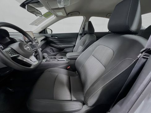 Used 2025 Nissan Altima 2.5 SV image 15