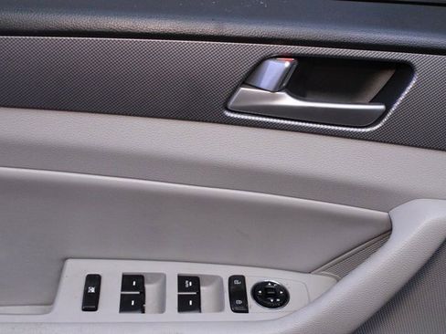 Used 2016 Hyundai Sonata SE image 16