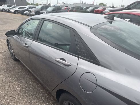 Used 2024 Hyundai Elantra SEL FWD image 14