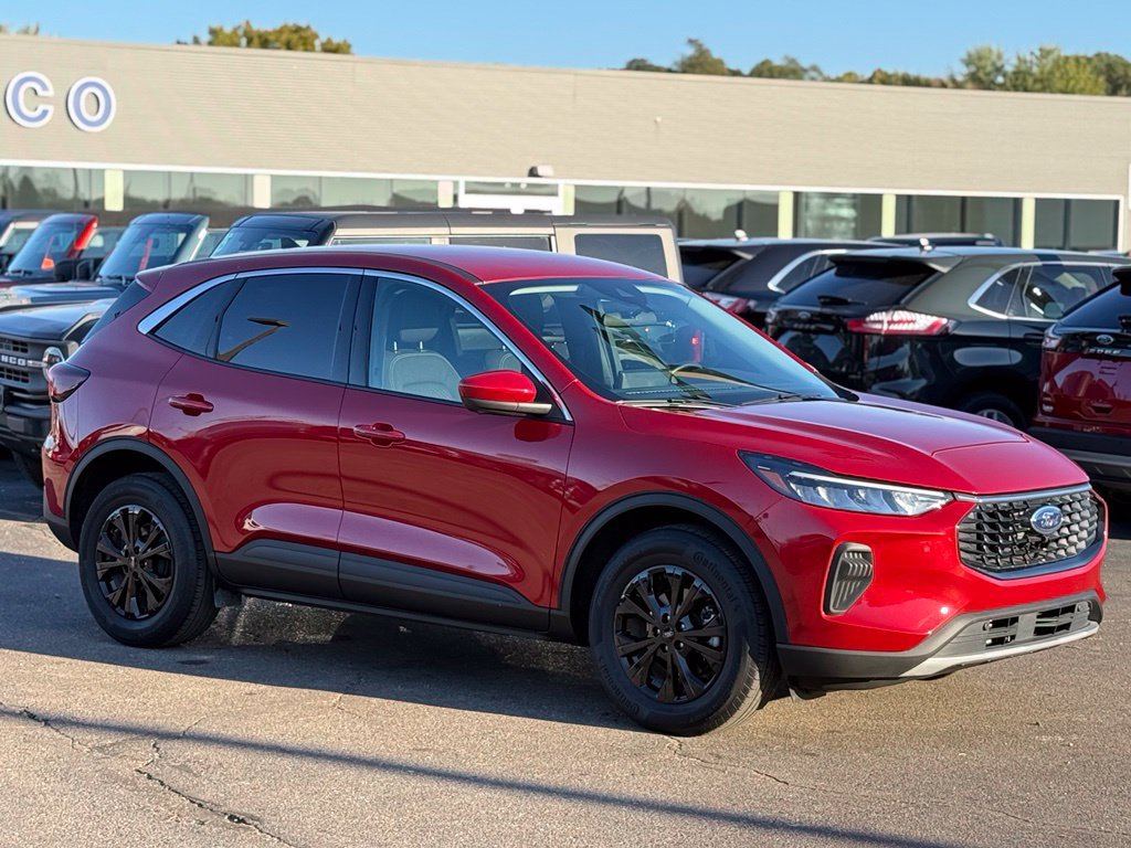 Used 2023 Ford Escape Active w/ Tech Pack #2 AWD/4WD image 28