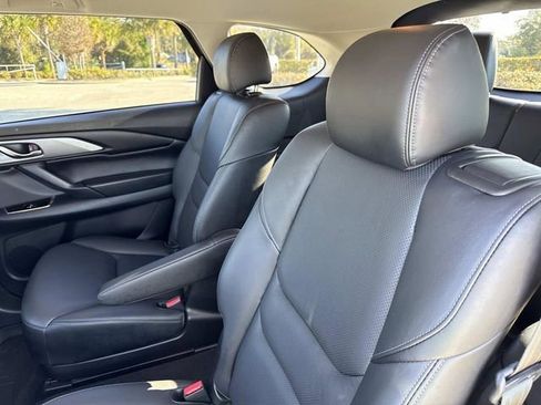 Used 2023 MAZDA CX-9 Touring image 11