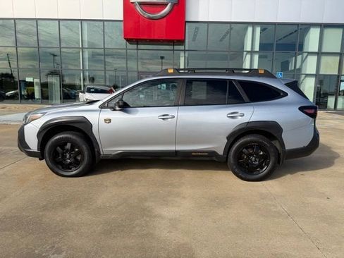 Used 2022 Subaru Outback Wilderness image 2