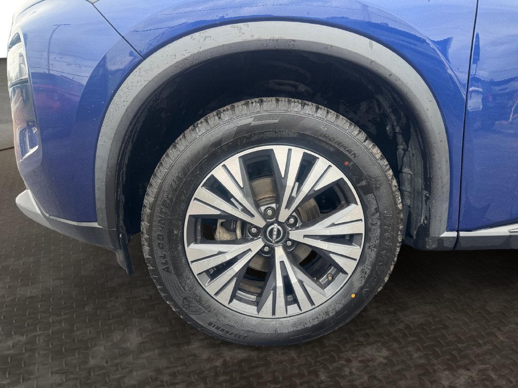 Used 2023 Nissan Rogue SV FWD image 9