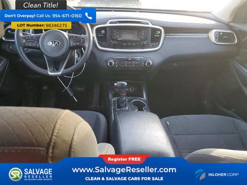 Used 2018 Kia Sorento LX image 3