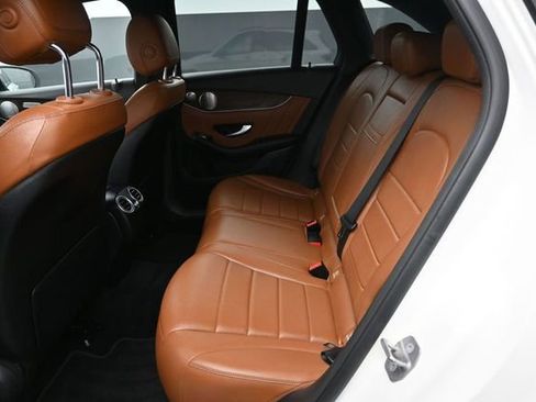 Used 2021 Mercedes-Benz GLC 300 image 25