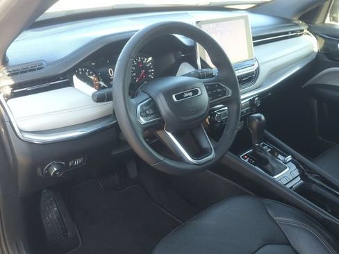 Used 2023 Jeep Compass Limited AWD/4WD image 12