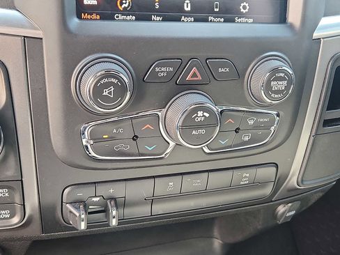 Used 2021 RAM 1500 Classic Warlock w/ Trailer & Traction Group AWD/4WD image 15