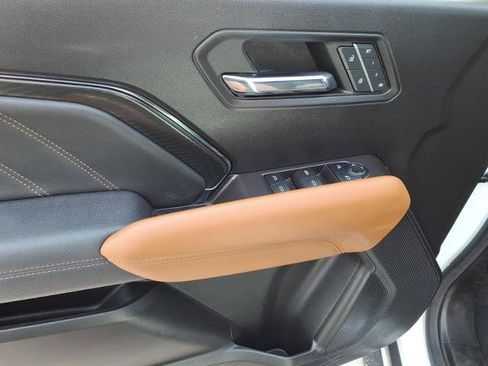 Used 2024 GMC Canyon AT4 w/ AT4 Premium Package AWD/4WD image 12